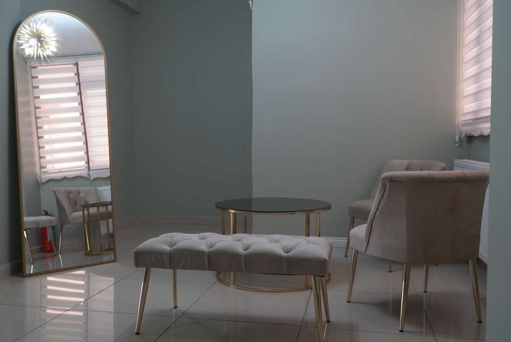 Buket-Erarslan-Cekmekoy-Guzellik-Merkezi-Bekleme-Alani